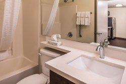  - Candlewood Suites West Topeka - I-70, Exit 356