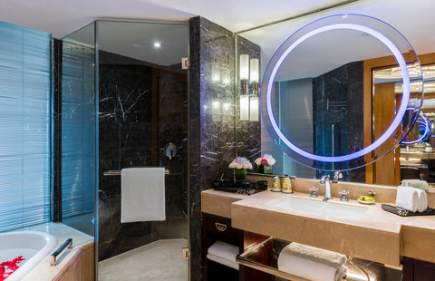 INTERCONTINENTAL CHENGDU CENTU - Photo 42