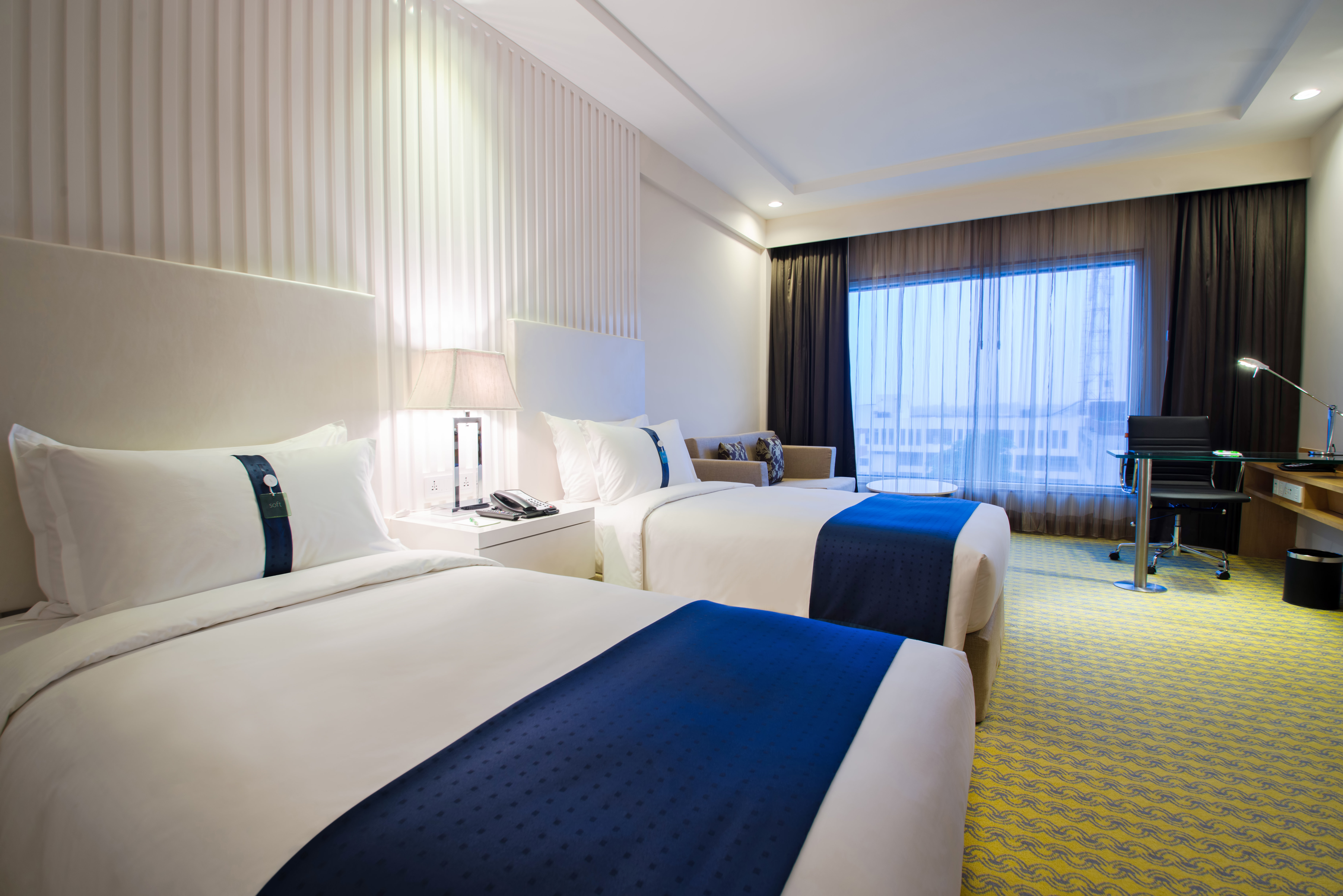HOLIDAY INN AMRITSAR RANJIT AV-guestroom-Twin Deluxe Room.jpg