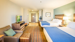  - Holiday Inn Express South Wichita - I-135, Exit 1A