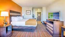  - Holiday Inn Express South Wichita - I-135, Exit 1A