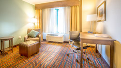  - Holiday Inn Express South Wichita - I-135, Exit 1A