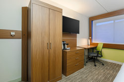  - Holiday Inn Express Wauwatosa