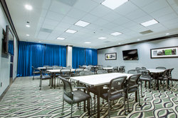  - Holiday Inn Express & Suites Airport North Charleston - I-26, Exit 213