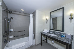  - Holiday Inn Express & Suites Airport North Charleston - I-26, Exit 213