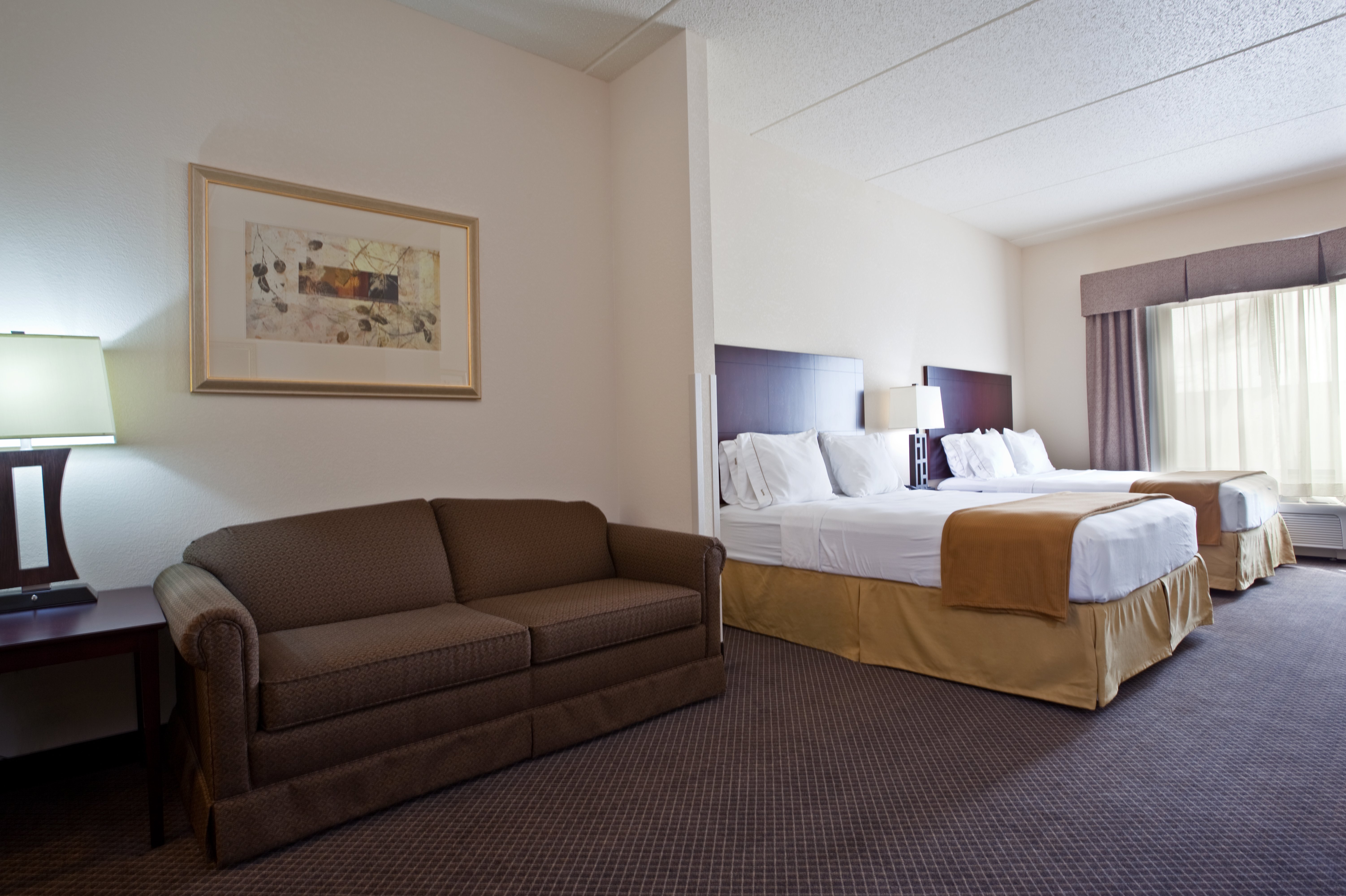 Make yourself at home in our guest rooms. 