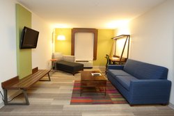  - Holiday Inn Express & Suites Newport News - I-64, Exit 258