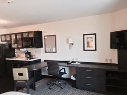 - Candlewood Suites Austintown - I-80, Exit 223