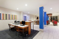  - Holiday Inn Express & Suites Corona - I-15, Exit 95