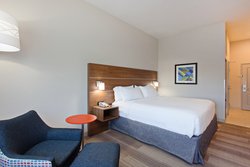  - Holiday Inn Express & Suites Corona - I-15, Exit 95