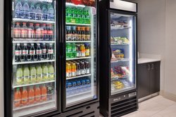  - Holiday Inn Express & Suites Lee's Summit - I-470, Exits 7A & 7B