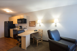  - Candlewood Suites Sheridan - I-90, Exit 25