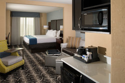  - Holiday Inn Express & Suites Airport KC - I-29, Exit 10