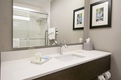  - Holiday Inn Airport North Kenner - I-10, Exit 221