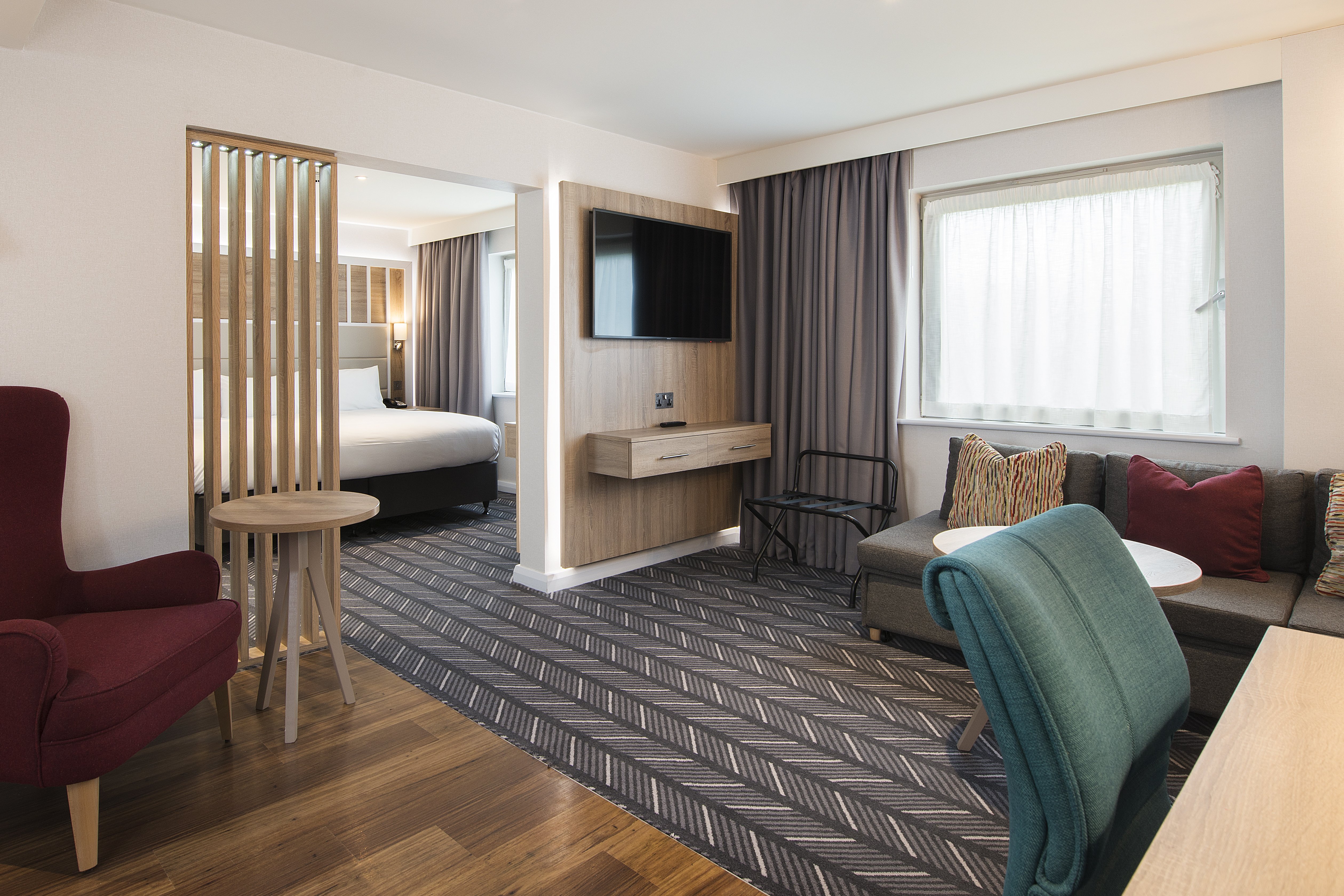 HOLIDAY INN LONDON SHEPPERTON-guestroom-Suite, newly refurbished.jpg