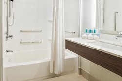  - Holiday Inn Express & Suites Bentonville - I-49, Exit 85