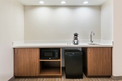  - Holiday Inn Express & Suites Bentonville - I-49, Exit 85