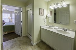  - Holiday Inn Club Vacations Oak N' Spruce Resort South Lee