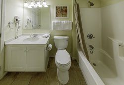  - Holiday Inn Club Vacations Oak N' Spruce Resort South Lee