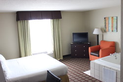  - Holiday Inn Express & Suites Algonquin