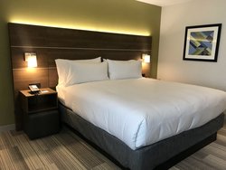  - Holiday Inn Express Pasadena - I-210, Exit 30