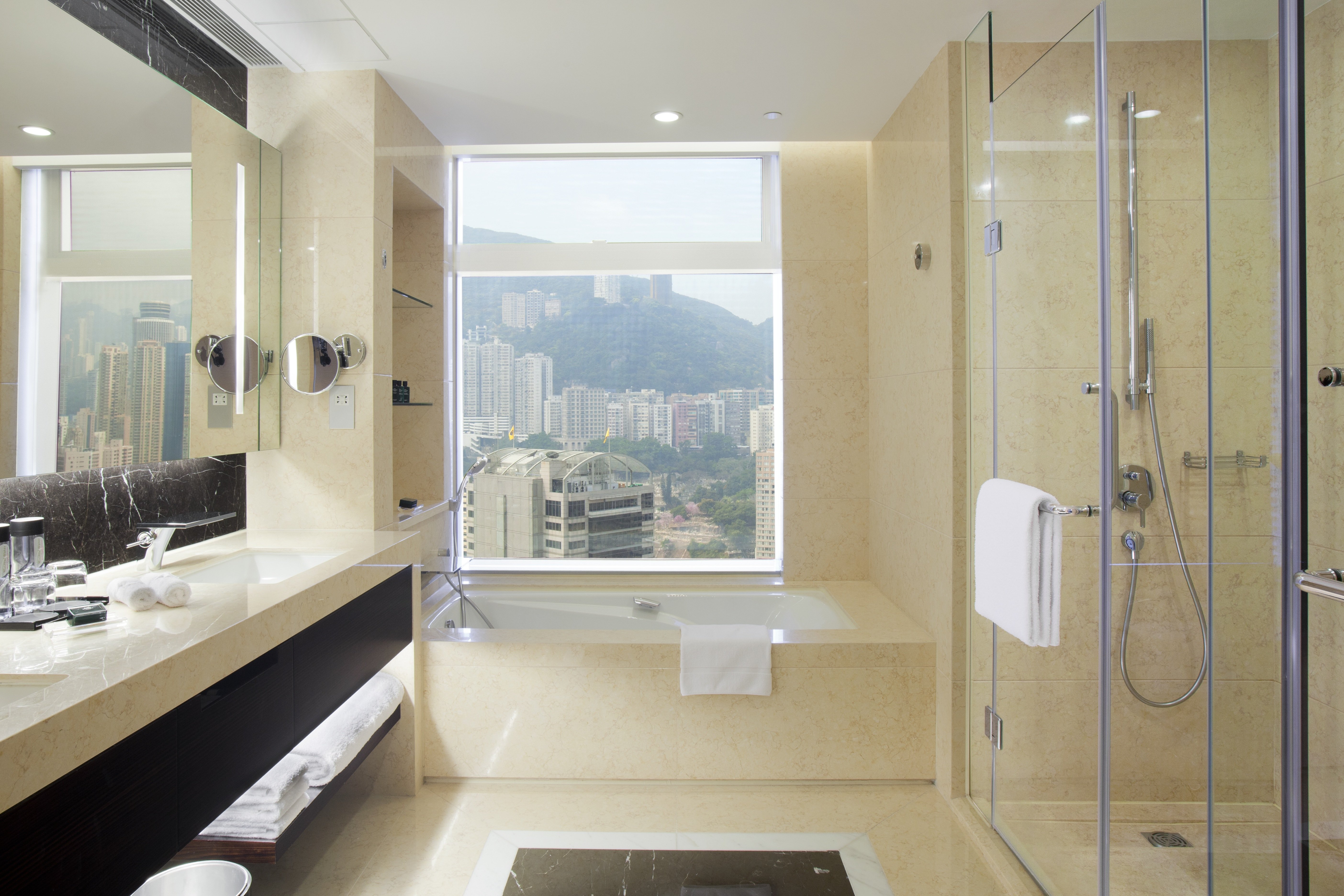 CROWNE PLAZA CAUSEWAY BY IHG-guestroom-Suite Bathroom.jpg