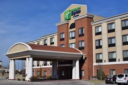  - Holiday Inn Express & Suites Pratt