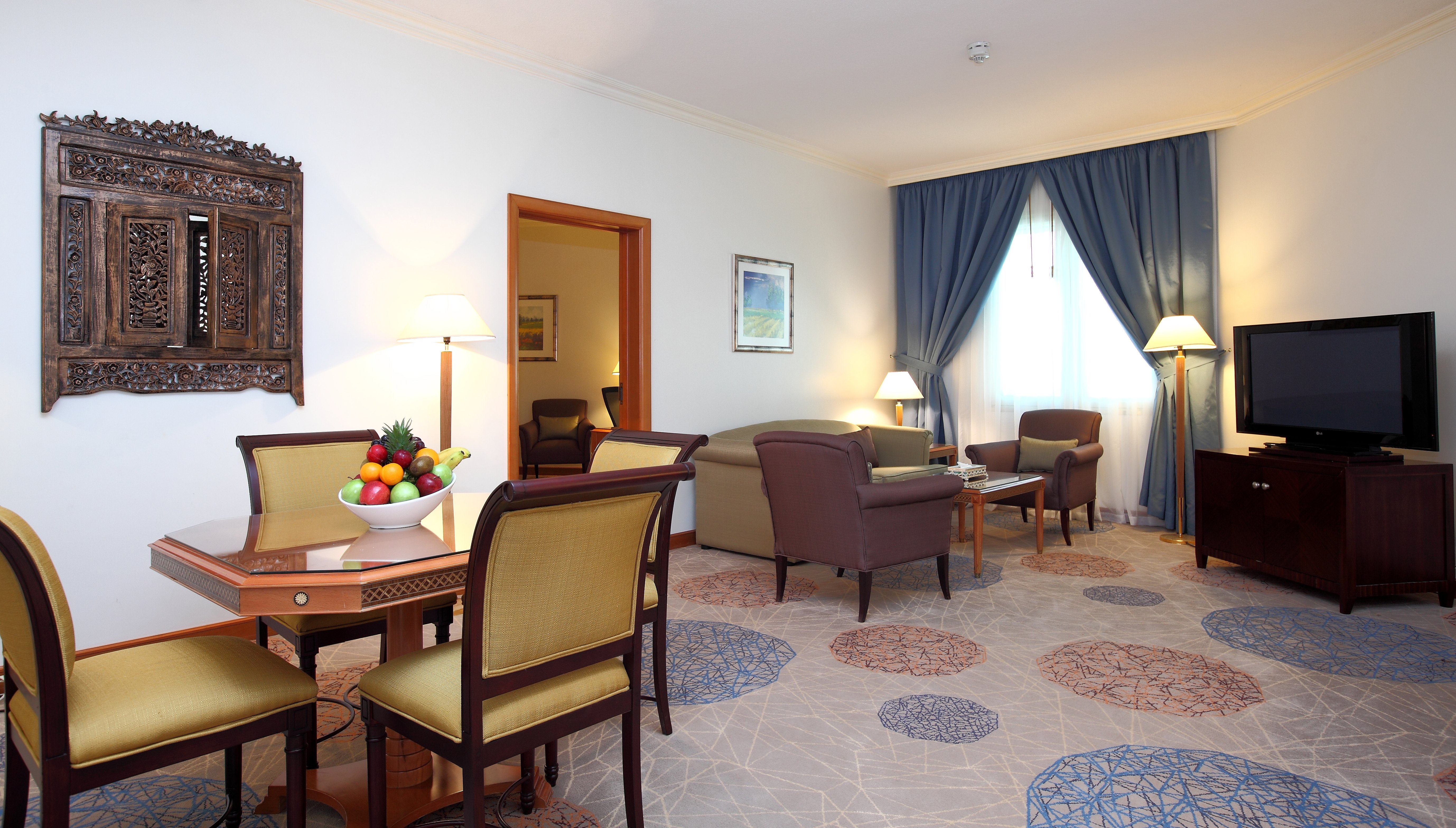 HOLIDAY INN AL KHOBAR BY IHG-guestroom-Executive Suite.jpg