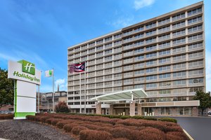 columbus ohio airport hotels park and fly