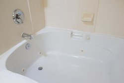  - Holiday Inn Express & Suites Burlington - I-5, Exit 230