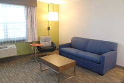 - Holiday Inn Express Camarillo