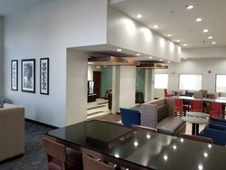  - Holiday Inn Express Birch Run - I-75, Exit 136
