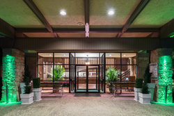  - Holiday Inn at Six Flags Eureka