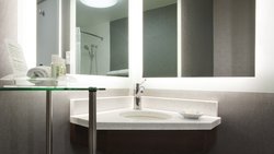  - Holiday Inn Weirton