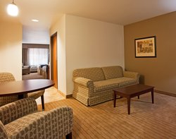  - Holiday Inn Express & Suites Antigo