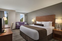  - Crowne Plaza Hotel Lake Oswego - I-5, Exit 292