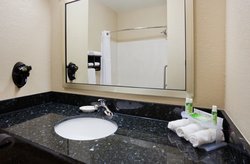  - Holiday Inn Express & Suites Aberdeen