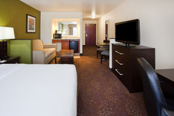  - Holiday Inn Express & Suites Aberdeen