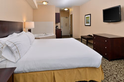  - Holiday Inn Express & Suites River Park Fresno