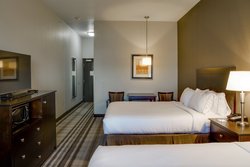  - Holiday Inn Express & Suites Nevada - I-49, Exit 101