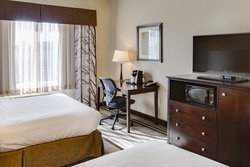  - Holiday Inn Express & Suites Nevada - I-49, Exit 101