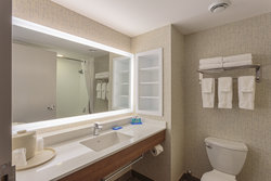  - Holiday Inn Express & Suites Belleville