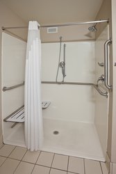  - Holiday Inn Express & Suites St Cloud - I-94, Exit 171