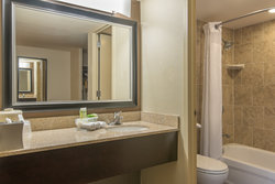  - Holiday Inn Express Midtown Philadelphia