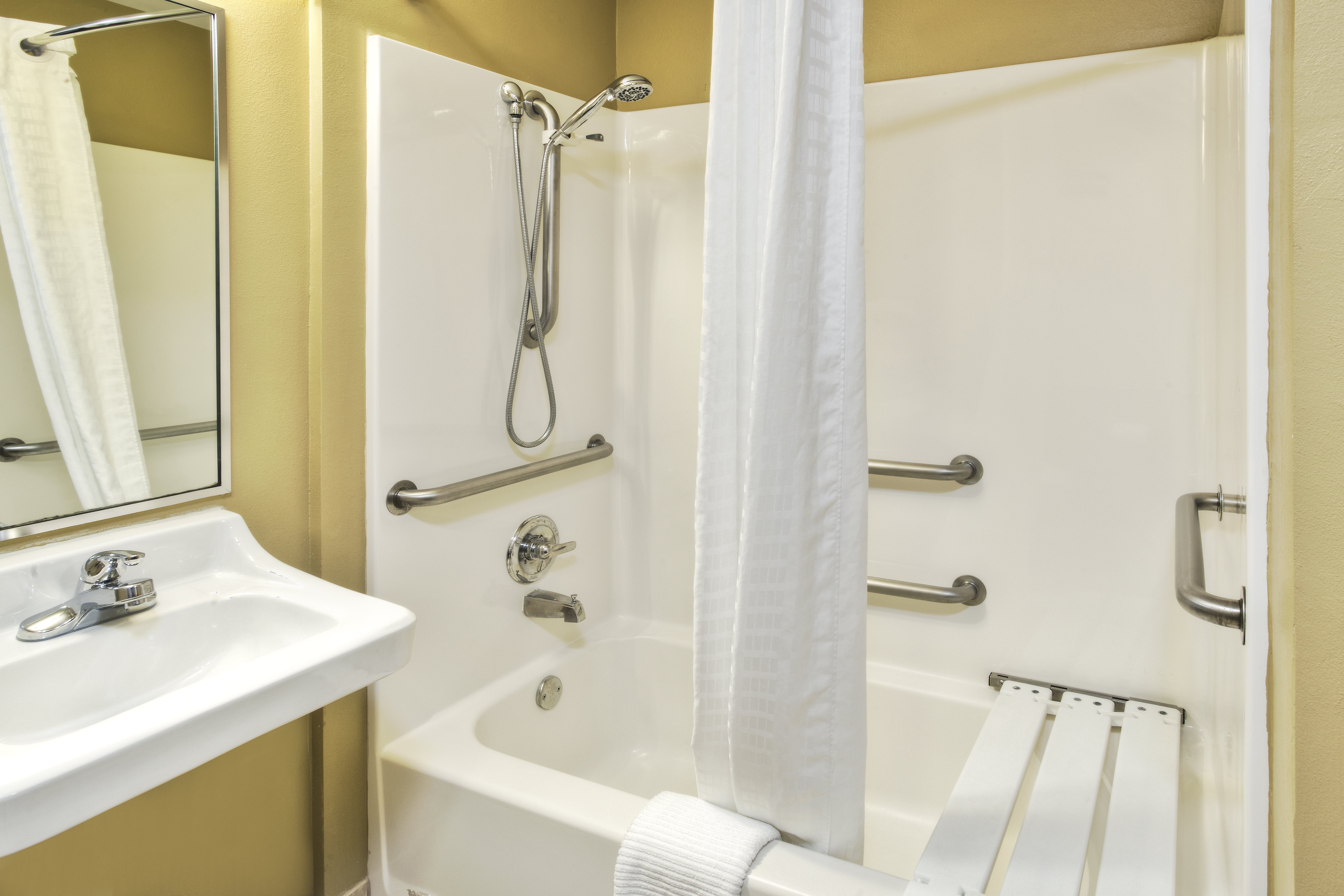 CANDLEWOOD SUITES KILLEEN-guestroom-ADA/Handicapped accessible Guest Bathroom with mobility tub.jpg