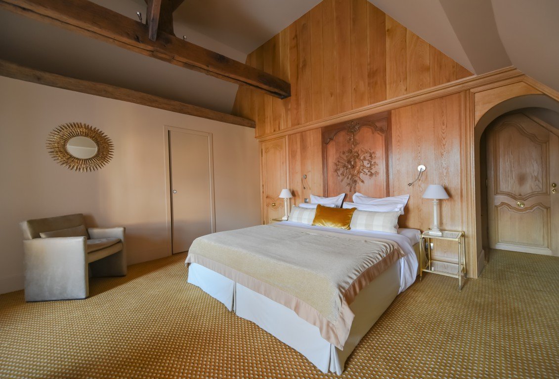 Grand Hotel du Lion d Or-guestroom-C - Renaissance Wing Room.jpg