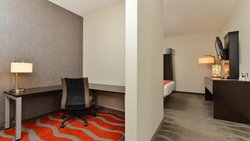  - Holiday Inn Express & Suites Edmonton Airport Nisku