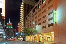  - Holiday Inn Riverwalk San Antonio