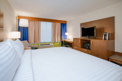 - Holiday Inn Express & Suites Fort Washington