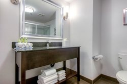  - Holiday Inn Express & Suites Carlsbad - I-5, Exit 45